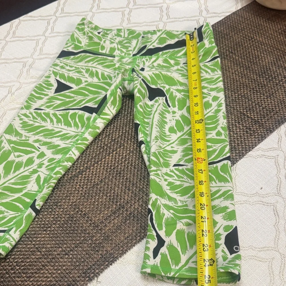 ALO Yoga vibrant green